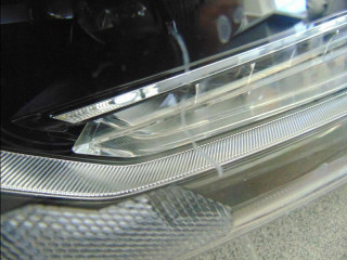 Hyundai tucson ii   led 18- lampa przednia lewe 