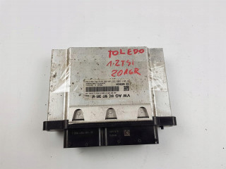 Блок управления двигателем ecu 04e907309af seat toledo      