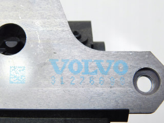ZAMEK ЗАСЛОНКИ ЗАДН. Volvo S40 II V50 04-12 4piny  31276698 31276698  Volkswagen   
