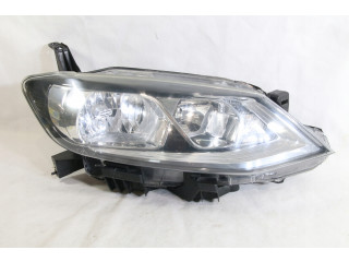 Přední světlo     Nissan   