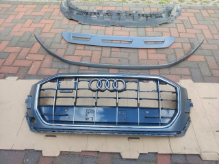 AUDI Q8 4M8 18- GRILL Решетка S-LINE PDC 4M8853651           