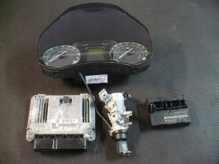 Комплект блоков управления skoda octavia ii 1.9tdi  03G906021LB  Bosch 