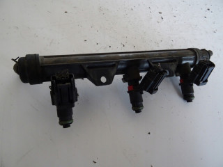 Vstřikovací lišta  03E133320A 03E133320A SEAT       pro benzínový motor