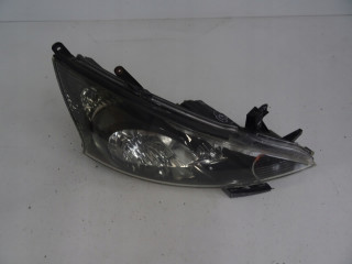 Mitsubishi grandis 2006r lampa правая przednia  Правое 