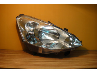 Peugeot partner 3 2008-12 lampa правая  Правое 