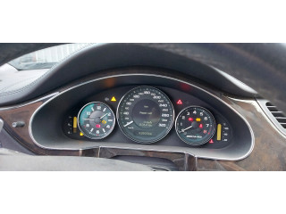 Vstřikovací lišta  1561530028, 1560701895  Mercedes-Benz       pro benzínový motor