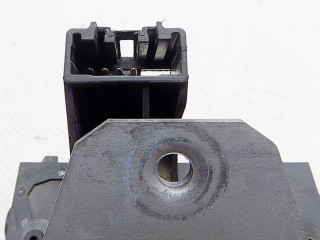 ZAMEK ЗАСЛОНКИ ЗАДН. Volvo S40 II V50 04-12 4piny  31276698 31276698  Volkswagen   