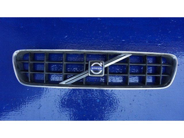 VOLVO C70 - GRILL Решетка CHŁODNICY      1312657 8620343    