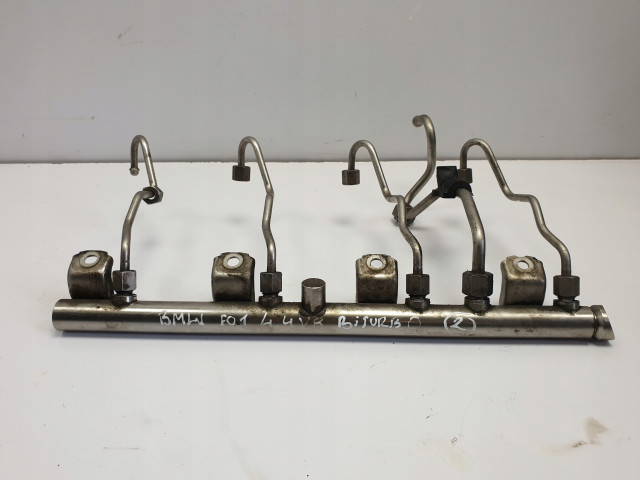Vstřikovací lišta  7547599, N63B44A 7547599 BMW       pro benzínový motor