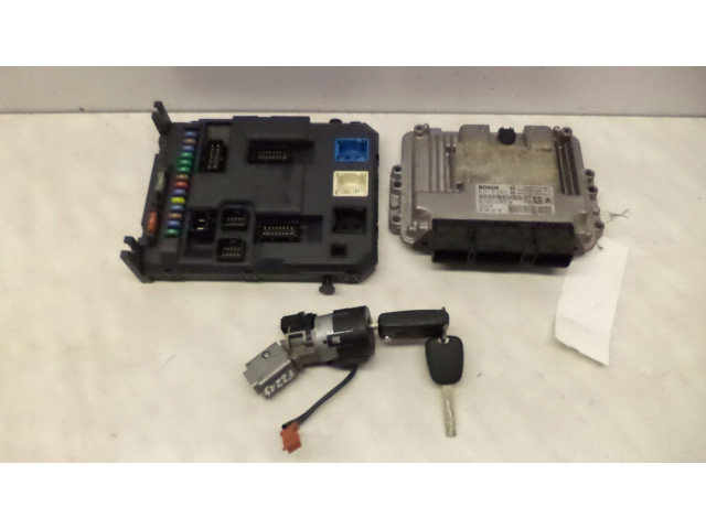 Блок управления модуль управления комплект 9664843780 peugeot 207  0281013872,   Bosch 