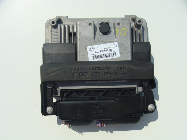 Блок управления двигателем audi a4 b8 2.0 tdi 03l906018jr  03L906018JR, 0281017392  Bosch 