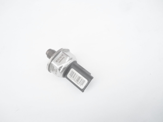 Volvo c30 s40 v50 1,6d датчик топливной рампы  9670076780 9670076780     