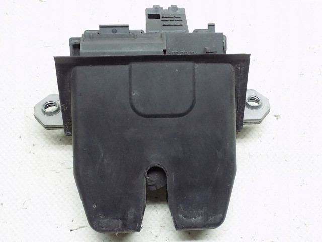 ZAMEK ЗАСЛОНКИ ЗАДН. Volvo S40 II V50 04-12 4piny  31276698 31276698  Volkswagen   