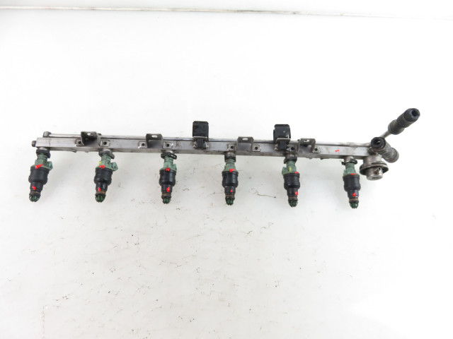 Vstřikovací lišta  028015415, M837543  BMW       pro benzínový motor