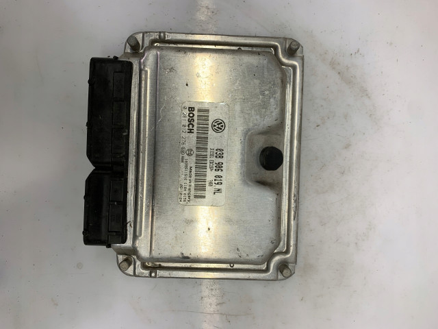 БЛОК УПРАВЛЕНИЯ ДВИГАТЕЛЕМ VAG 038906019NL 0281012276  038906019NL,   Bosch 