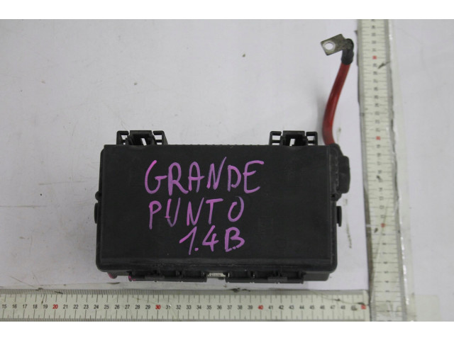 Блок предохранителей 51736451 grande punto 05-09  51736451, 350A1000  Fiat  
