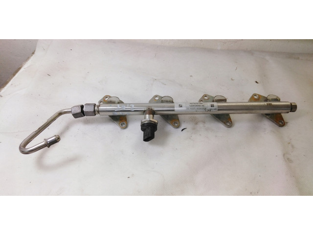 Vstřikovací lišta  A2700701595  Mercedes-Benz       pro benzínový motor