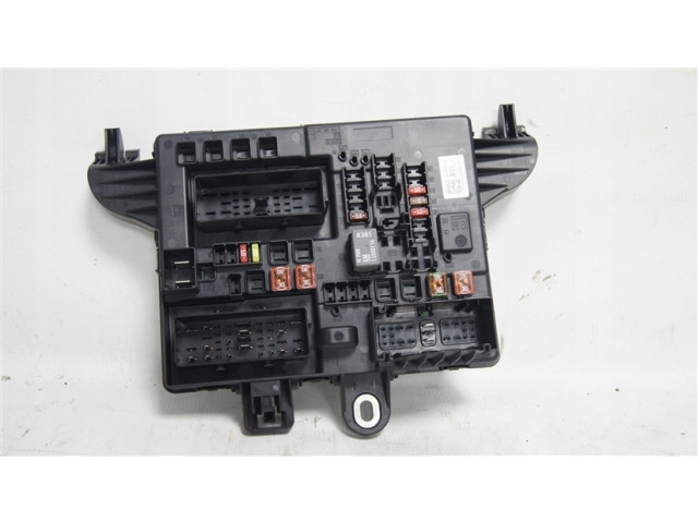 Блок предохранителей модуль bsi opel insignia  2.0cdti 22737769          