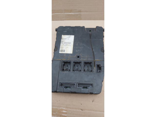 Pojistková skříňka 8200326024 8200309690 bsi    II  8200309690,   Siemens  