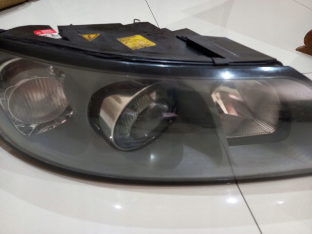 Lampa reflektor правое volvo v50 04-07r xenon prawe 