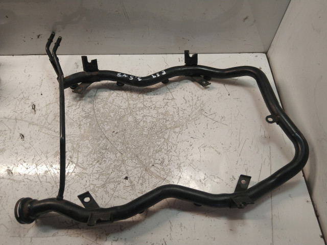 Vstřikovací lišta  1742177 1742177 BMW       pro benzínový motor