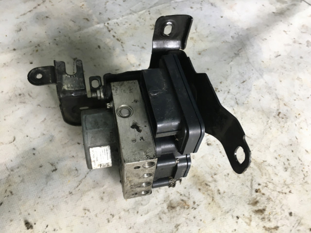 Jednotka ABS PEUGEOT 308 T9 1.6 HDI 9805825380  9811708480,      
