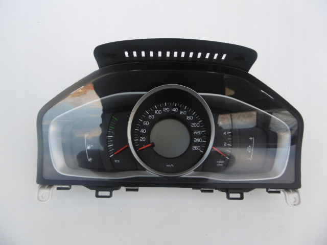 Přístrojová deska  Volvo     31327747 31327747