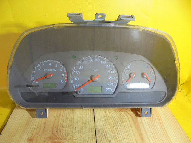 Přístrojová deska  Volvo     30889710B 30889710B