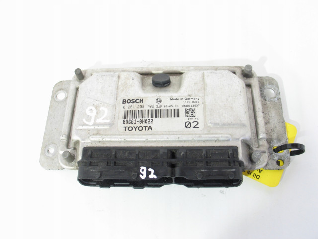 Блок управления двигателем toyota aygo c1 1.0vti 89661-0h022  89661-0H022, 0261208702  Bosch 