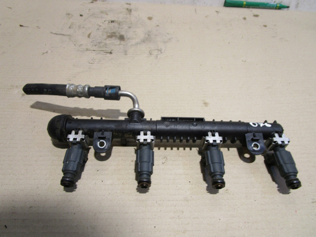 Vstřikovací lišta  0280151076  Opel       pro benzínový motor