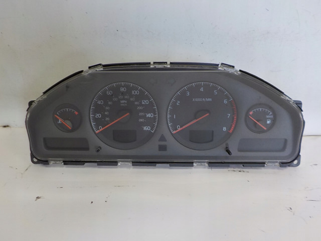 Přístrojová deska  Volvo     8637994 8637994
