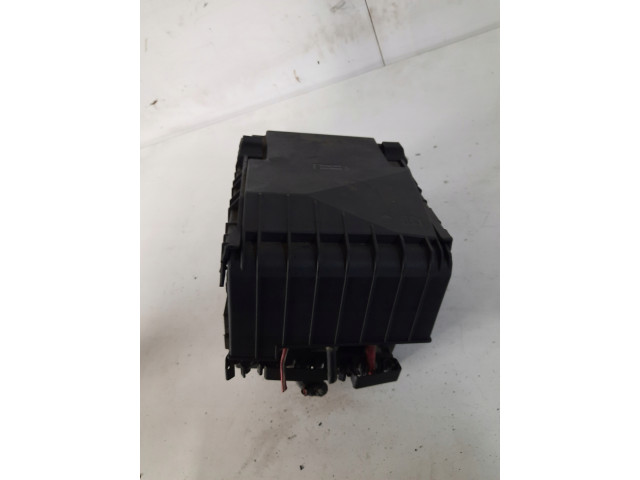 Pojistková skříňka   VW SEAT  AUDI  1K0937132F  Volkswagen   