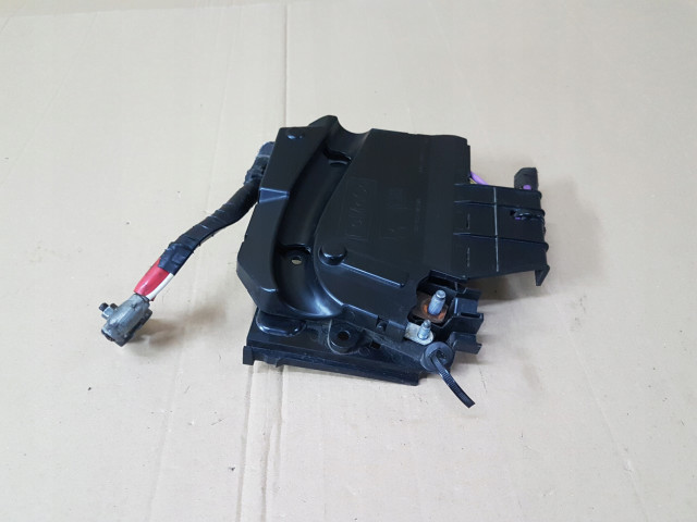 Ford focus mk3 блок предохранителей 1.6 tdci  AV6T-14A067-BB, AV6T14A067BB        