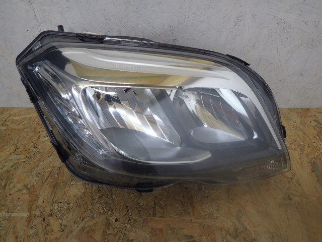 Lampa правая reflektor mercedes glk 204  12- prawe 