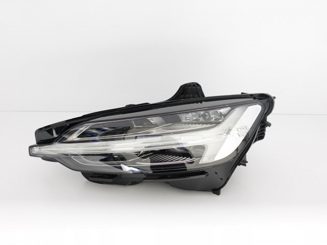Přední světlo   32338012 REFLEKTOR Volvo   