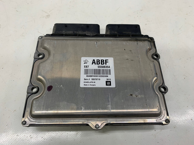 Opel astra j mokka блок управления двигателем 55579719      