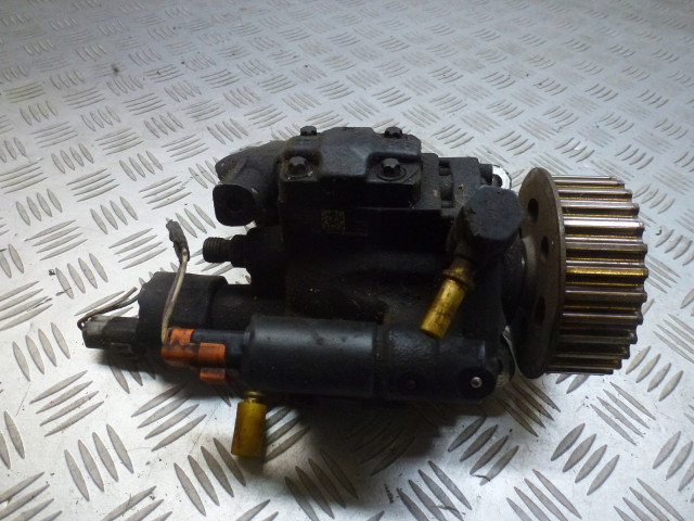 Vstřikovací čerpadlo  5WS40153  Renault       Diesel