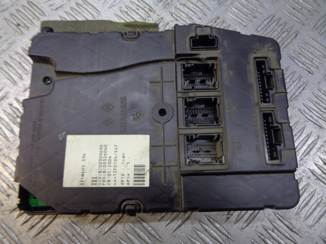 Pojistková skříňka   BSI  II 1.9 DCI 8200309690    Renault   