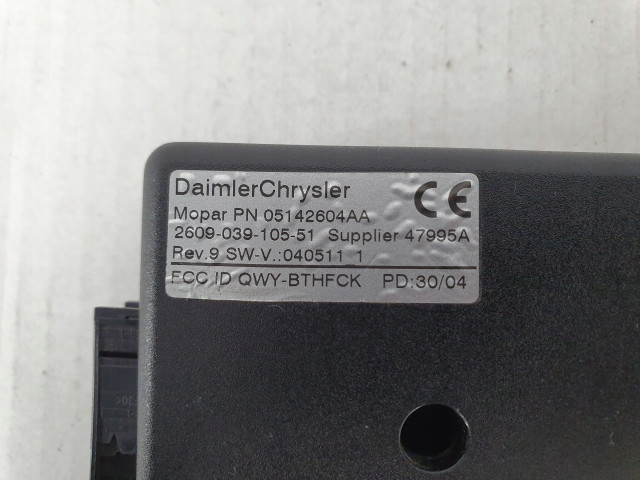 Модуль управления  chrysler jeep 05142604aa      