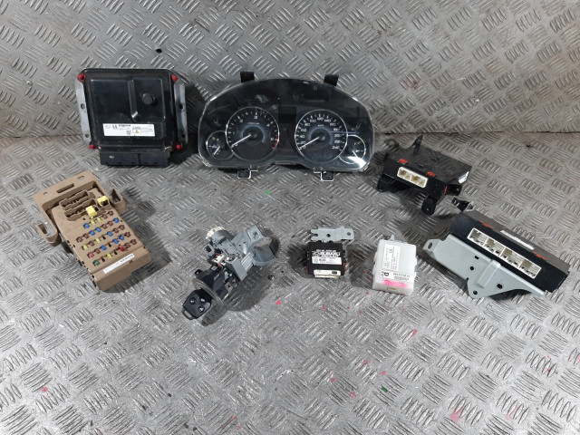 Subaru outback iv 2.0d комплект зажигания модуль управления  22611AP841 22611AP841  