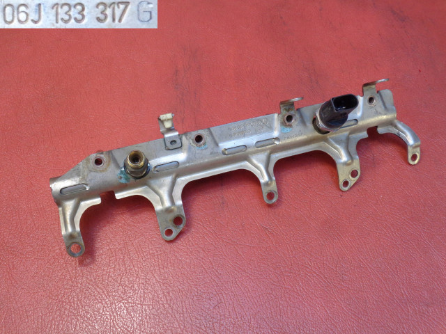 Vstřikovací lišta  06J133317G, 06J906051B 06J906051B Audi       pro benzínový motor