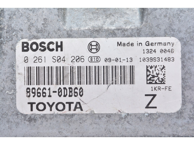 Блок управления yaris 1.0 0261s04206 89661-0db60 с  0261S04206,   Toyota  