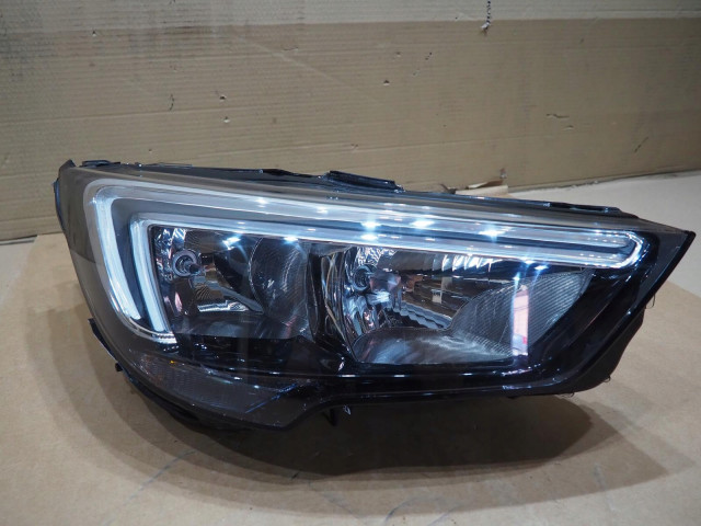 Opel grandland x led lampa  правая 13467968 eu Правое 