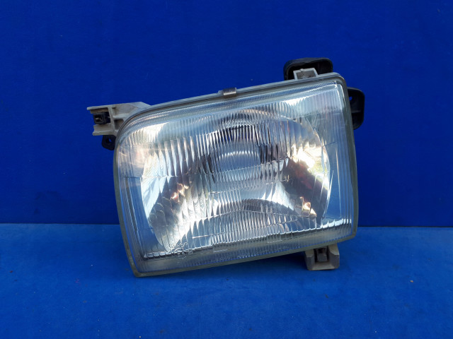 Nissan navara d22 1997- 97-01 lampa reflektor левое lewe 