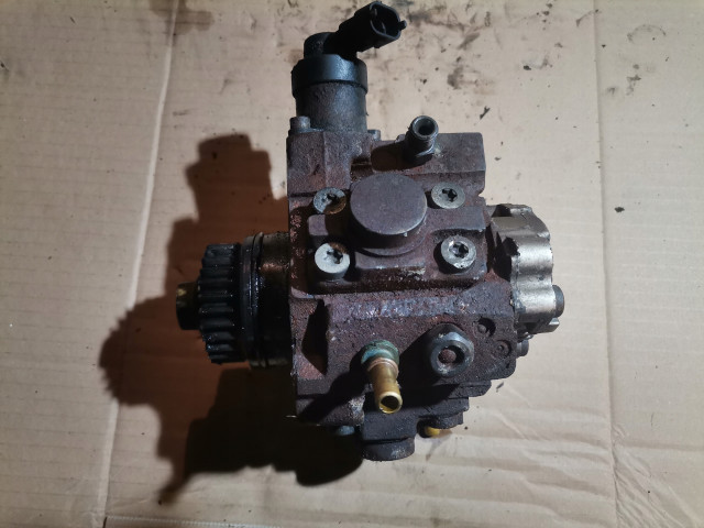 Vstřikovací čerpadlo  0445010233  Renault       Diesel