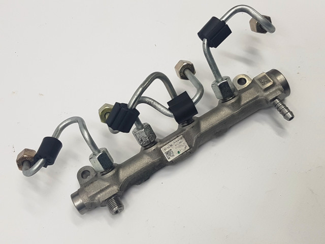 Vstřikovací lišta  04L089G  Audi       Diesel