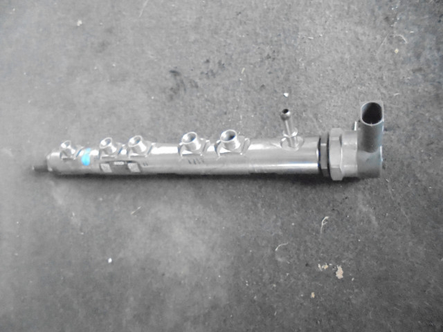 Vstřikovací lišta  0281002949  BMW       Diesel