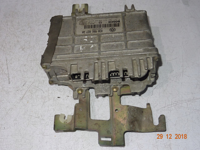 Блок управления двигателем vw lupo 1.0 030906027ah  030906027AH, 2088610  Volkswagen  