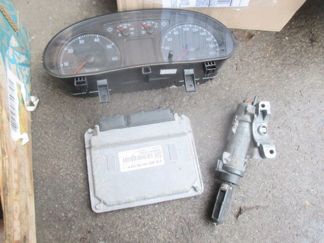 Vw polo iv 9n блок управления иммобилайзер 1.2 комплект 03d906023b   5WP4050804 Volkswagen  