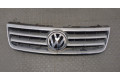Решетка радиатора  Volkswagen Touareg 2002-2007          2.5 